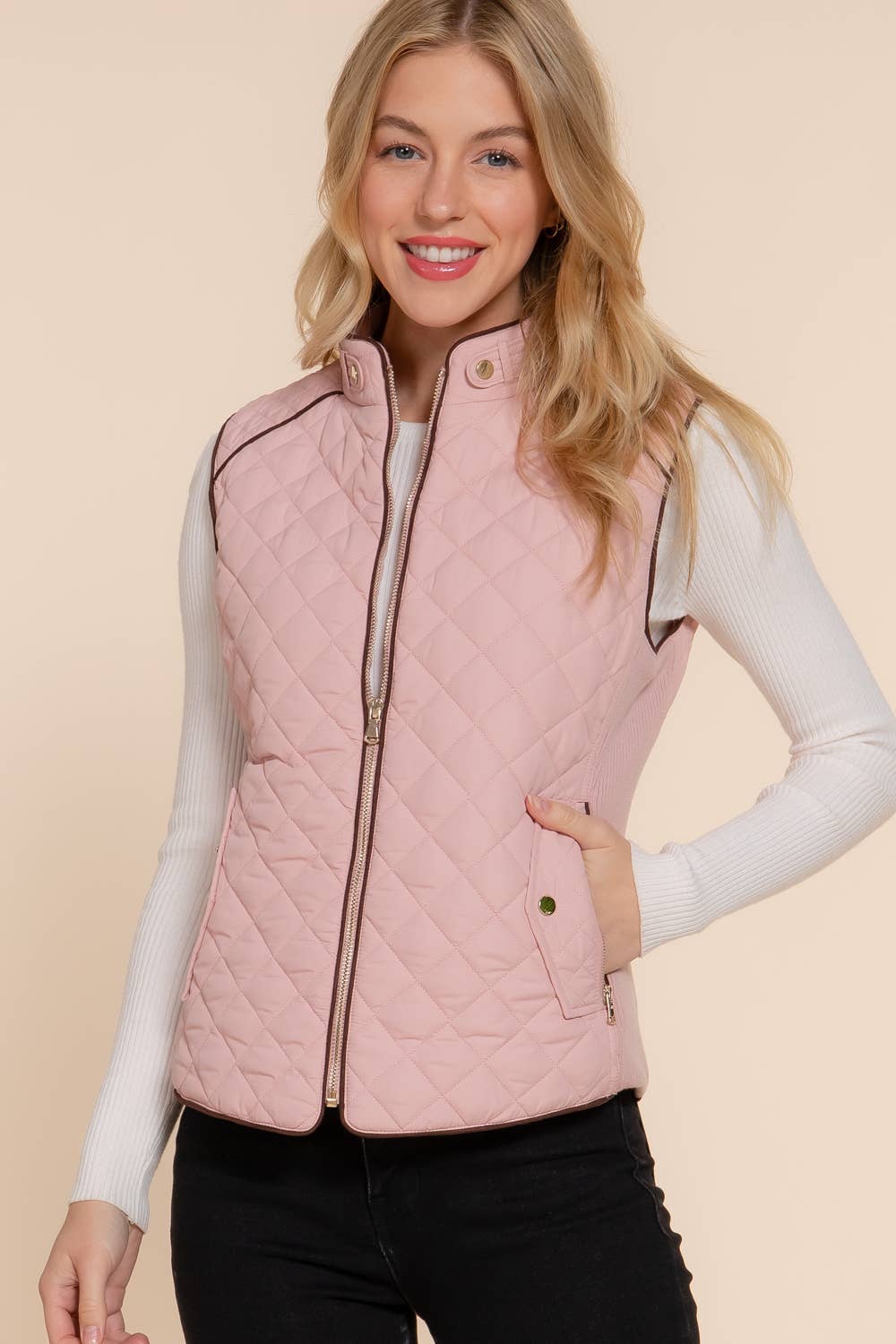 Suede Piping Detail Rib Quilted Padding Vest: WHT-white / S