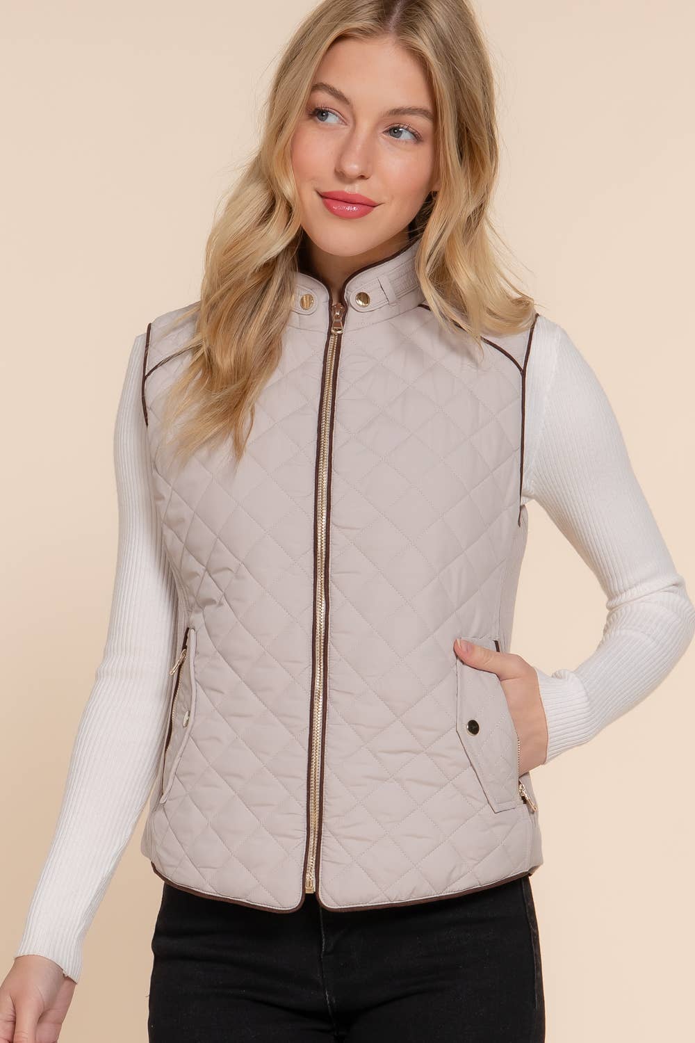 Suede Piping Detail Rib Quilted Padding Vest: WHT-white / M