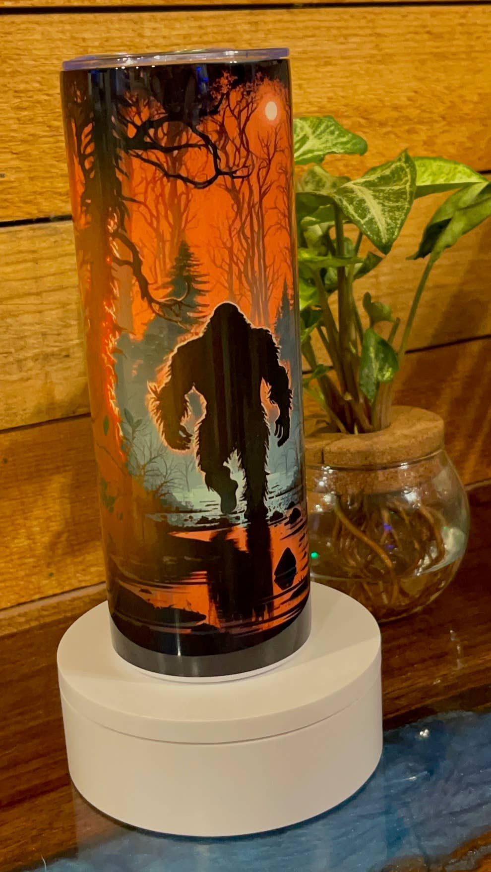 Bigfoot sunset swamp tumbler 20 oz stainless steel w/straw