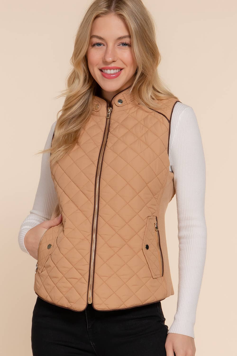 Suede Piping Detail Rib Quilted Padding Vest: WHT-white / L