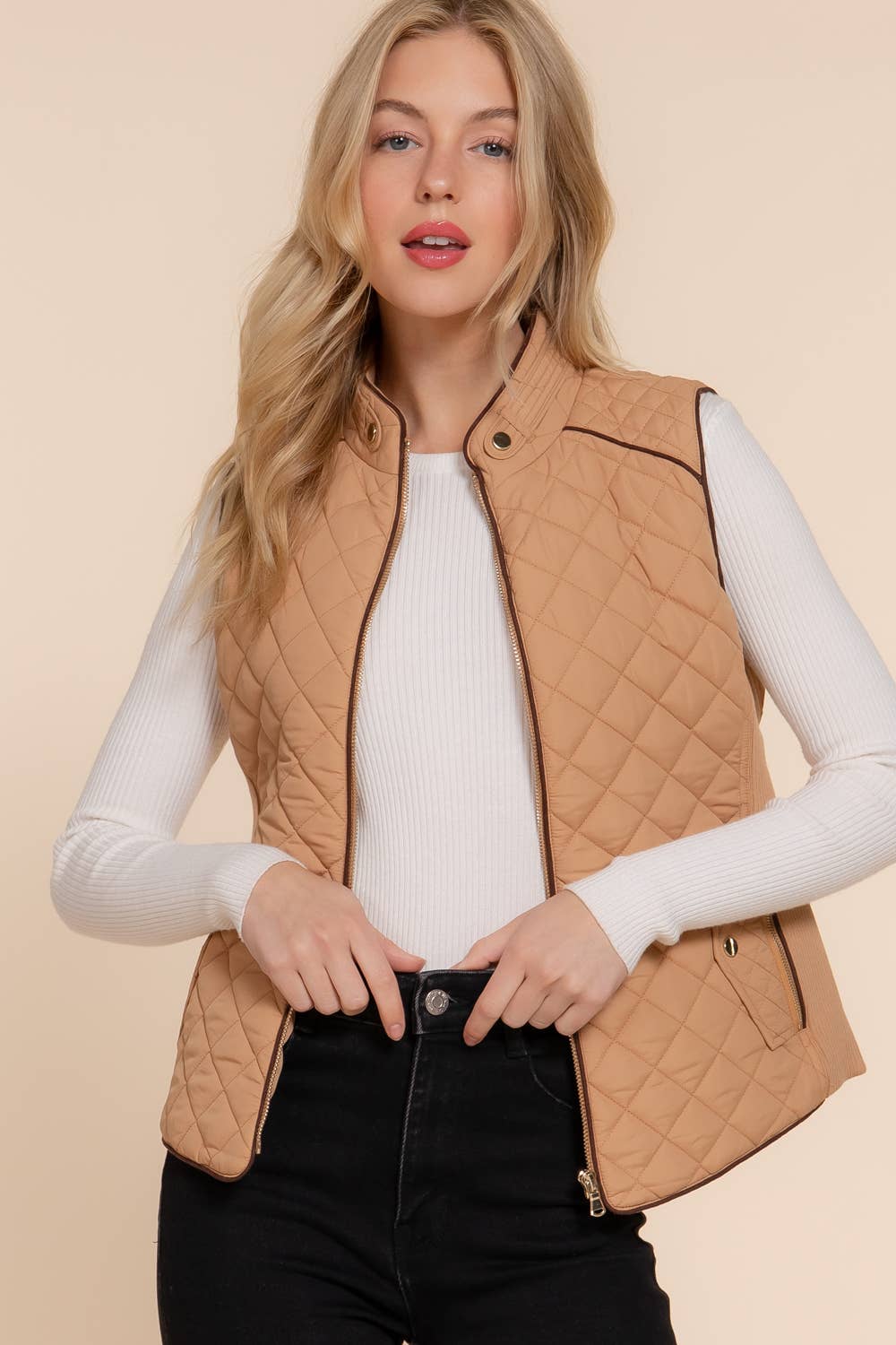 Suede Piping Detail Rib Quilted Padding Vest: WHT-white / M