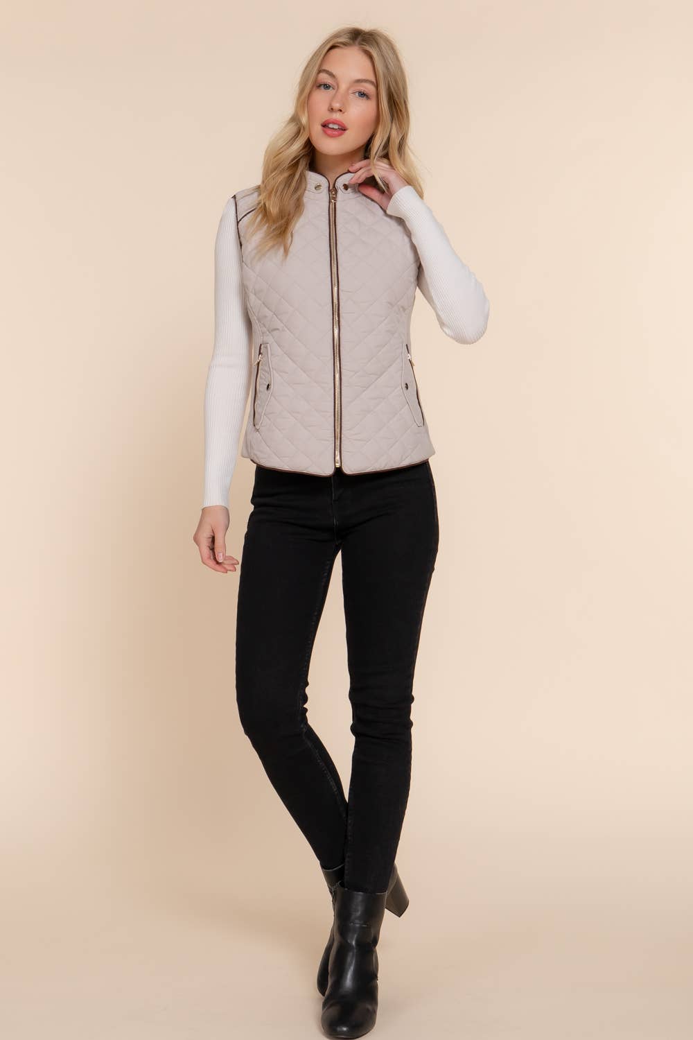 Suede Piping Detail Rib Quilted Padding Vest: TPE-pale taupe / S