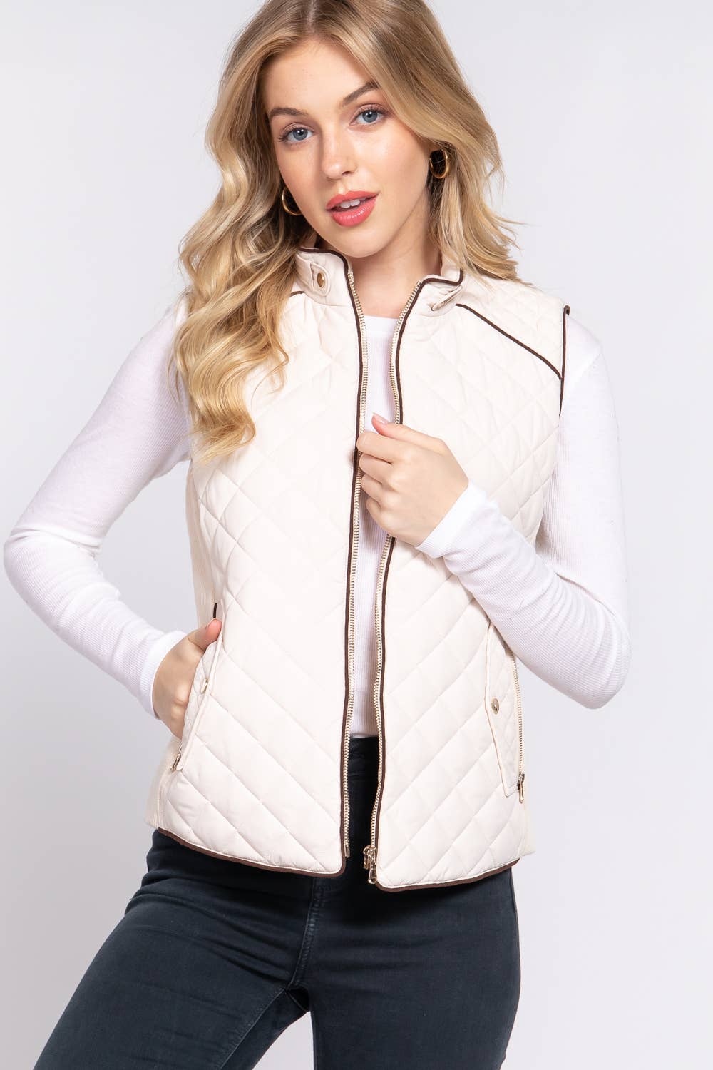 Suede Piping Detail Rib Quilted Padding Vest: WHT-white / M