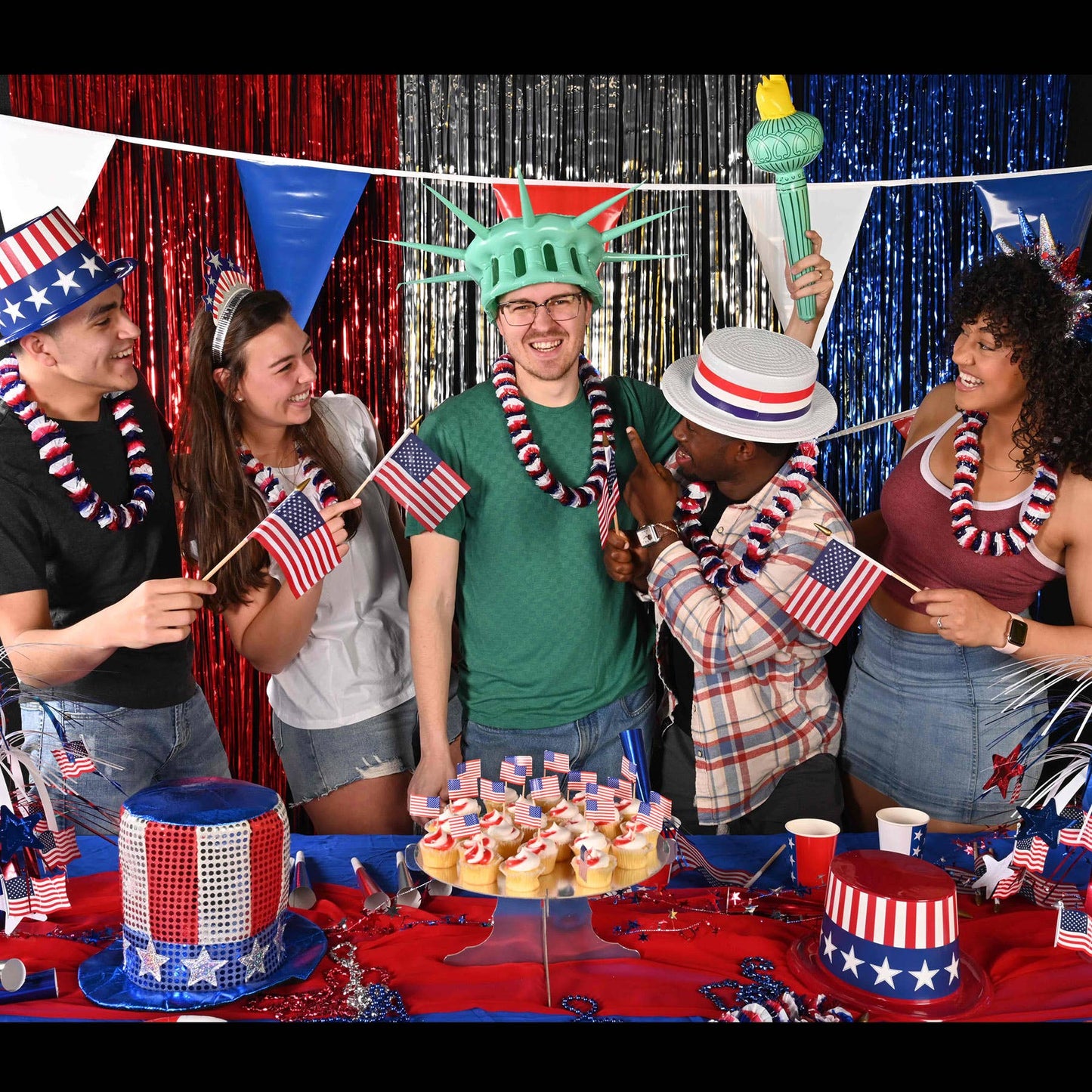 American Flag, Fabric, 4" x 6", w/10½" wooden stick