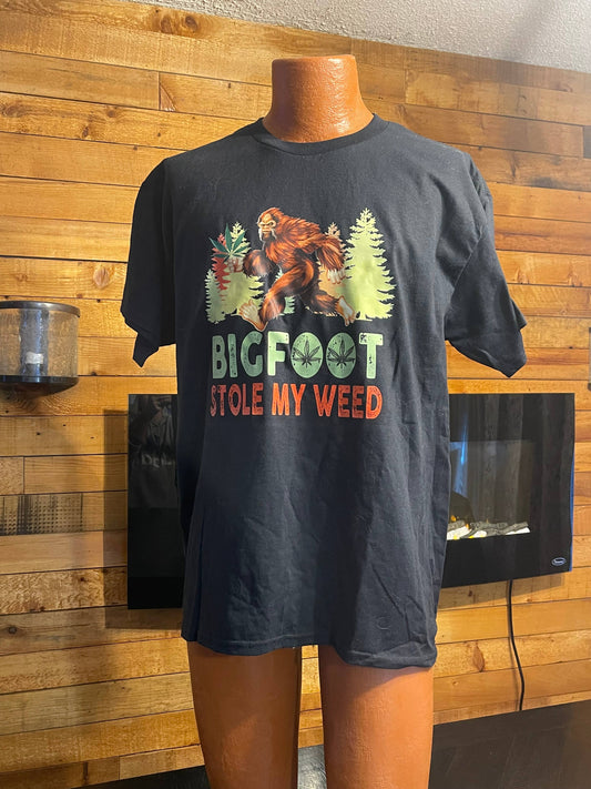 Bigfoot stole my weed t-shirt (black): 2X