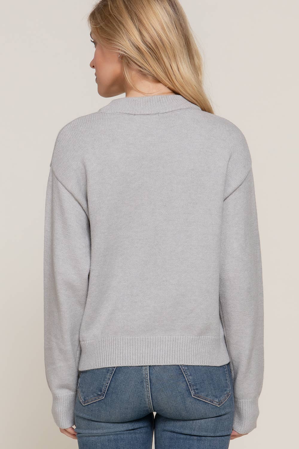 Long Sleeve Mock Neck Sequin Graphic Pullover Sweater: HGY-h grey / S